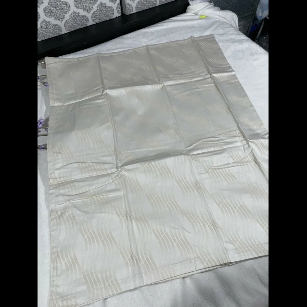 NIB SFERRA Vissio [‎ 1 Standard ] Pillow Sham in Champagne [ 21 x 26 ]